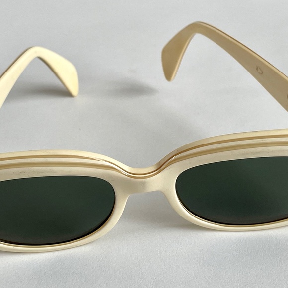 Ray-Ban | Accessories | Vintage Rayban Danette Sunglasses  display picture 3